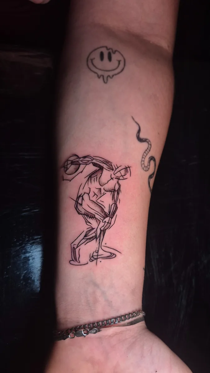 Tatuagem ilustrativa em traço fino Palivo Tattoo