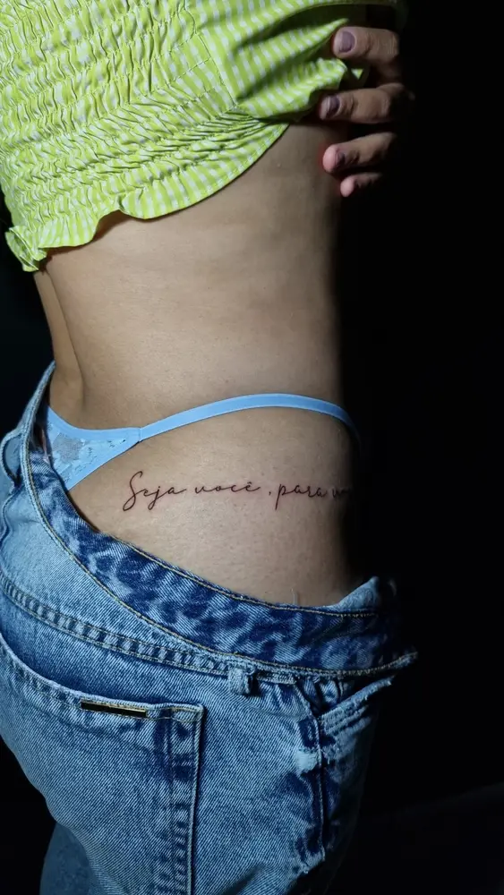 Fine Line delicado Palivo Tattoo